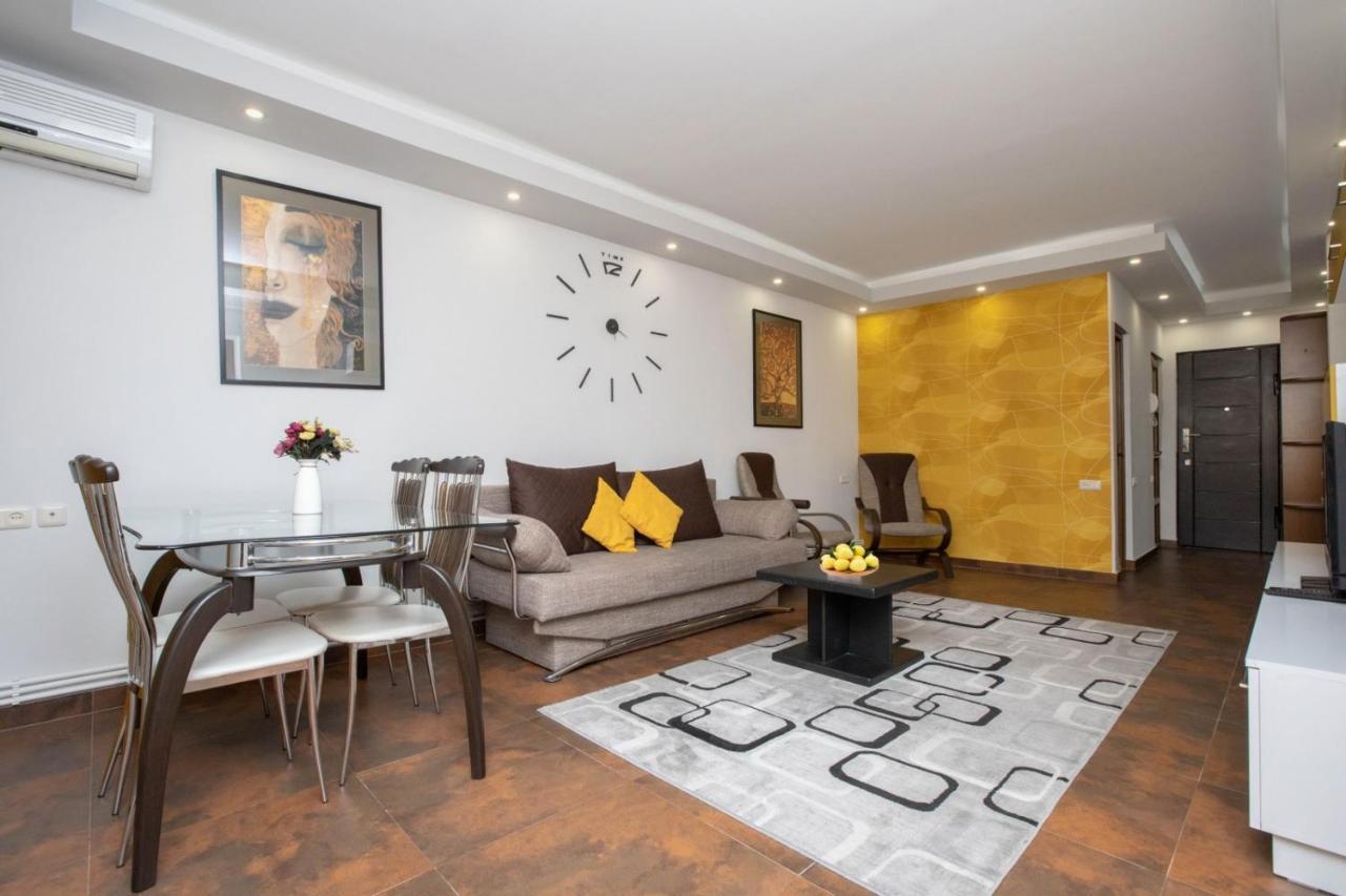 Stay Inn Apartments Near Northern Avenue Yerevan Bagian luar foto
