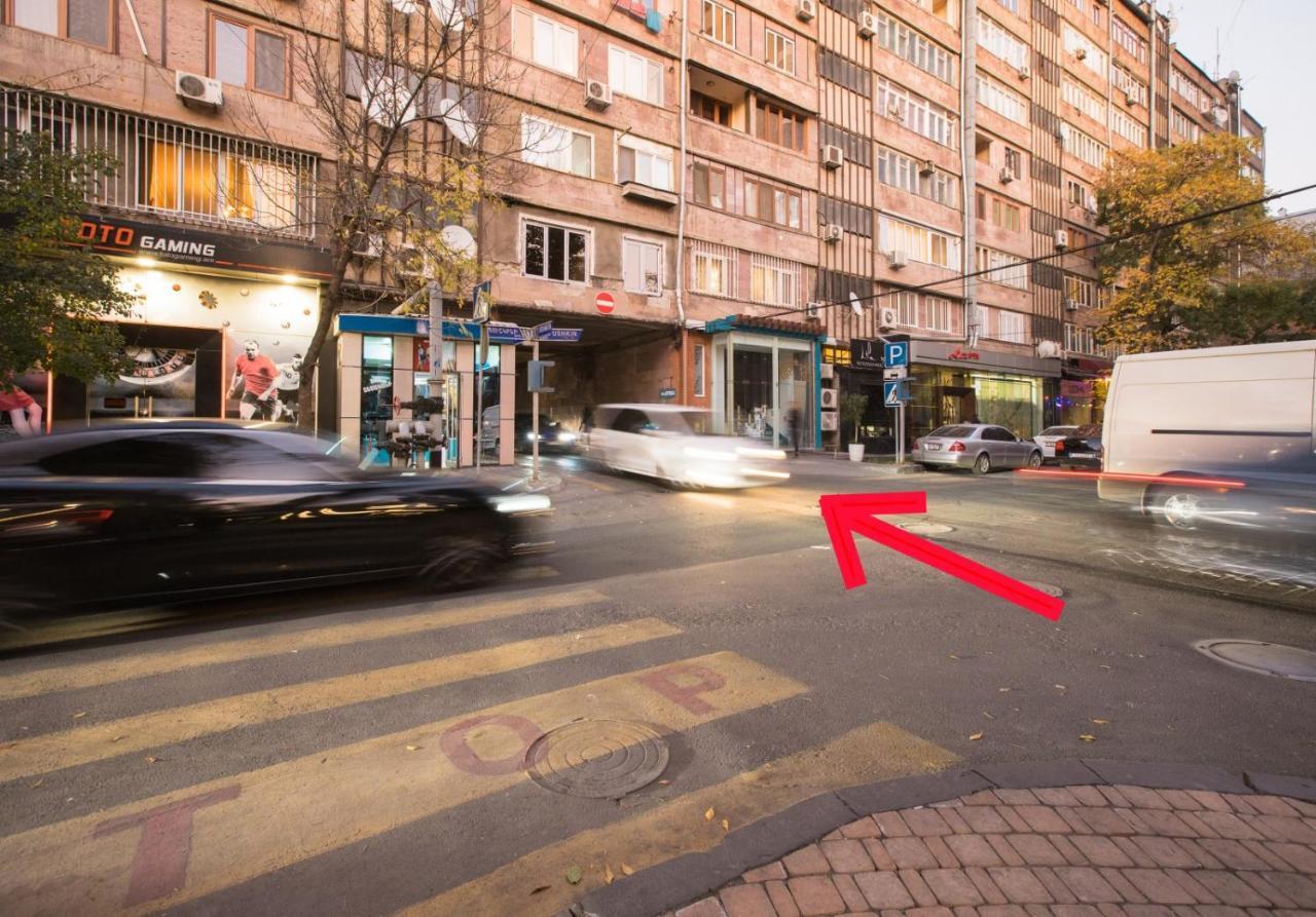 Stay Inn Apartments Near Northern Avenue Yerevan Bagian luar foto