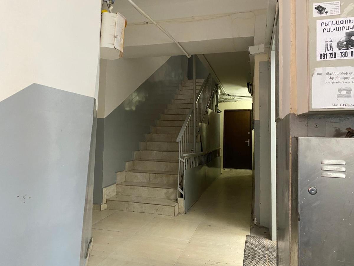 Stay Inn Apartments Near Northern Avenue Yerevan Bagian luar foto