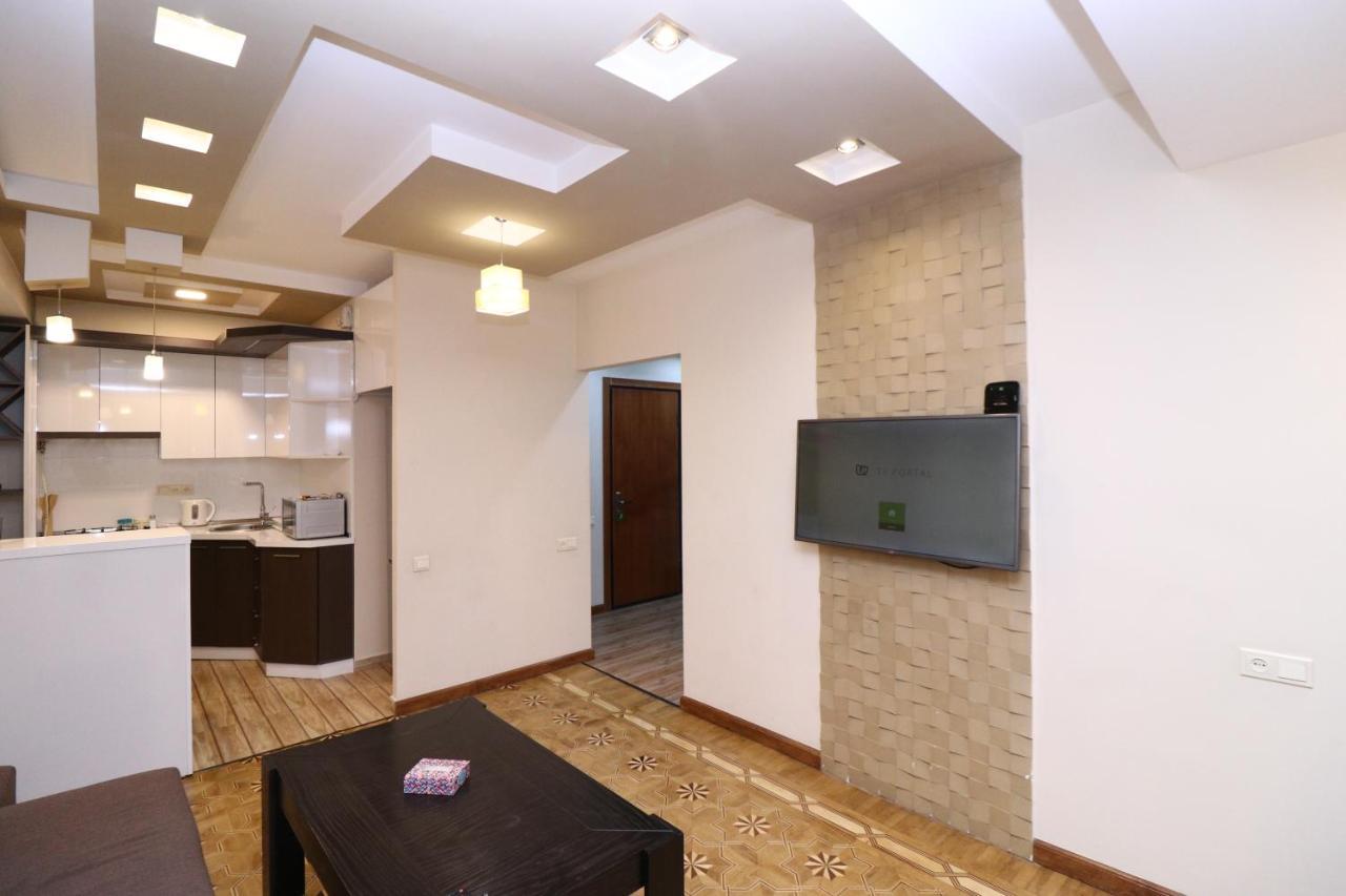 Stay Inn Apartments Near Northern Avenue Yerevan Bagian luar foto