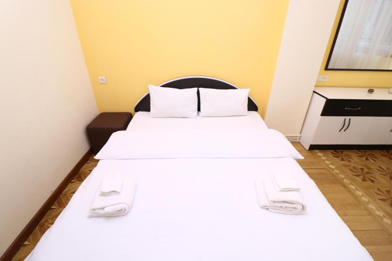 Stay Inn Apartments Near Northern Avenue Yerevan Bagian luar foto