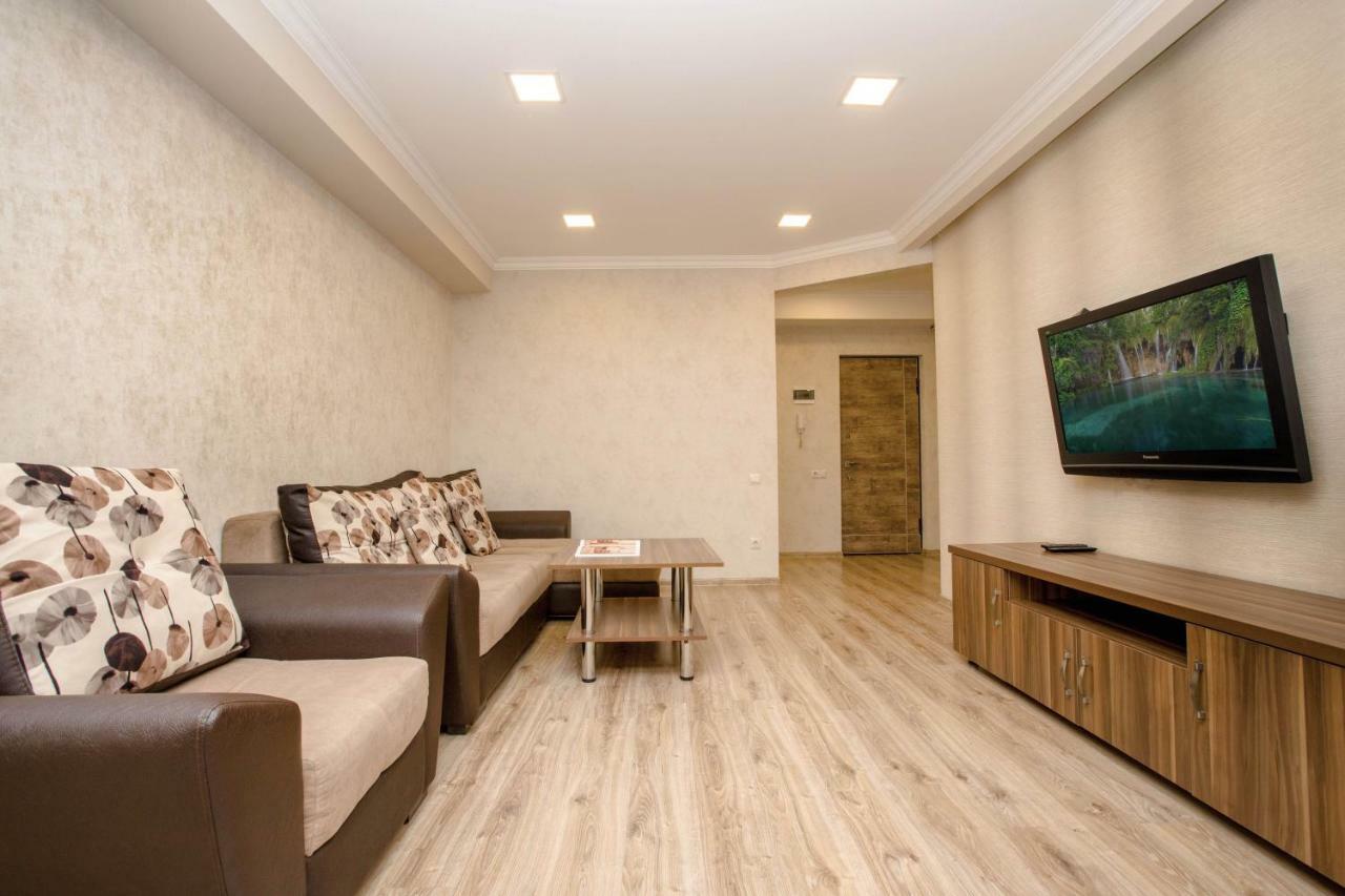 Stay Inn Apartments Near Northern Avenue Yerevan Bagian luar foto